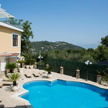 Santangelo & Θέρετρο Pimonte