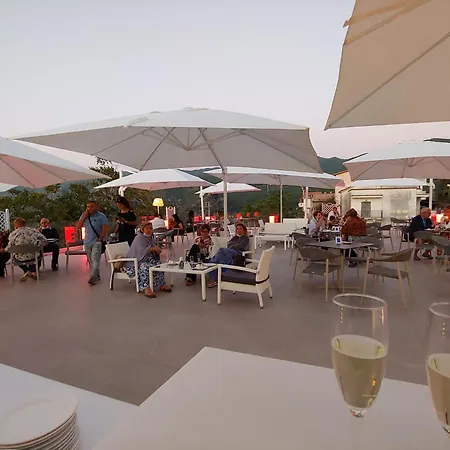Santangelo & Semesteranläggning (resort) Pimonte