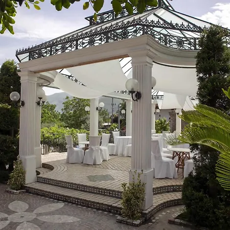 Santangelo & Semesteranläggning (resort) 4*