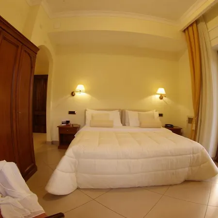 Feriested Santangelo & 4*