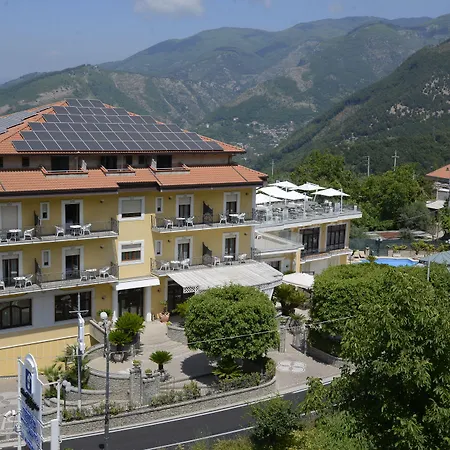 Santangelo & Semesteranläggning (resort)